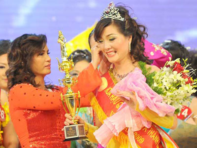 Kết luận về những thắc mắc trong cuộc thi Hoa hậu Quý bà