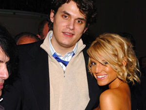 John Mayer: “Jessica Simpson là quả bom napal tình dục”