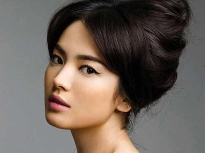 Song Hye Kyo trở lại quyến rũ hơn