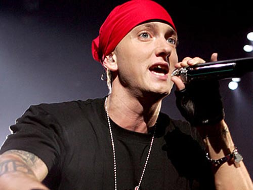 Rapper Eminem trở lại, tươi mới hơn