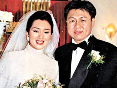 Củng Lợi ly hôn