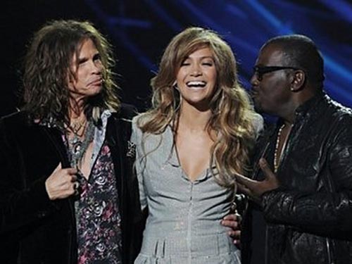 Jennifer Lopez thay thế Simon Cowell