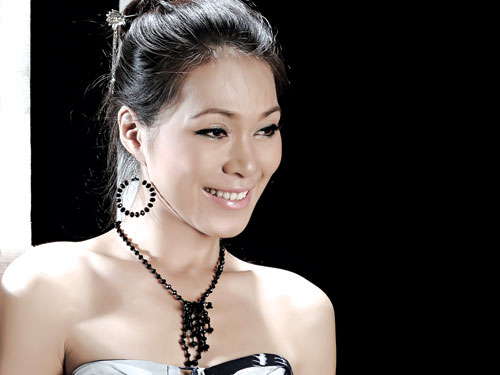 Đinh Y Nhung: Cánh chim từ đại ngàn