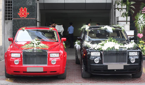 Manns Limousines  Wedding Cars  Our silver Rolls Royce Phantom at a  recent wedding wwwmannslimousinescouk  Facebook