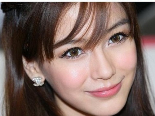 Dương Dĩnh thoát chết trở về Hồng Kông