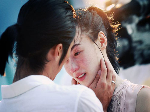 Vợ chồng Trương Bá Chi bật mí ảnh cưới