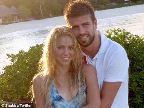 "Quê" Barca, Real Madrid trừng phạt ca sĩ Shakira