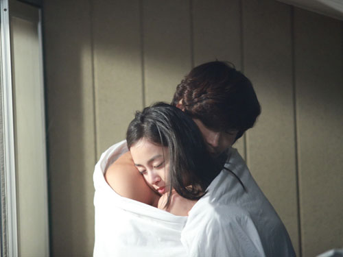Kim Tae Hee – Lee Byung Hun ngọt ngào trong “Iris”