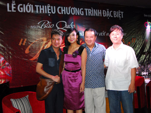 Trong live show NSƯT Bảo Quốc, Đàm Vĩnh Hưng hát... cải lương!