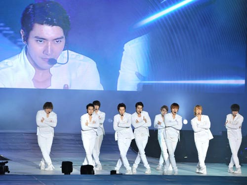 Super Junior - “Nhóm hát đáng yêu nhất!”