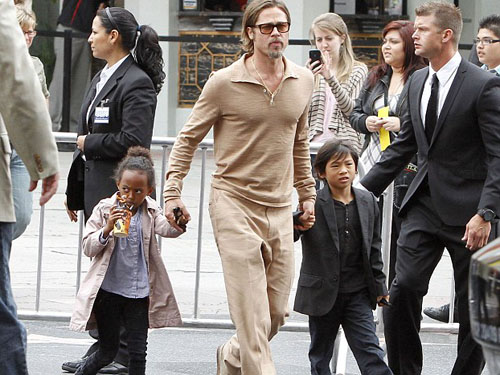 Brangelina đưa con xem “Kungfu Panda 2”