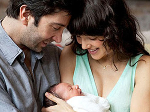 David Schwimmer khoe con gái
