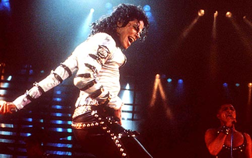 Michael Jackson - Cuộc đời một huyền thoại lên sóng HTV2