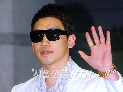Bi Rain, mỹ nam có đôi môi gợi cảm nhất