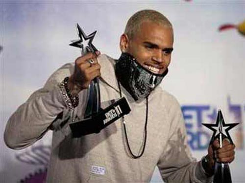 Chris Brown thắng lớn tại BET