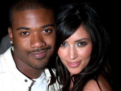 Rắc rối chuyển nhượng băng sex của Kim Kardashian