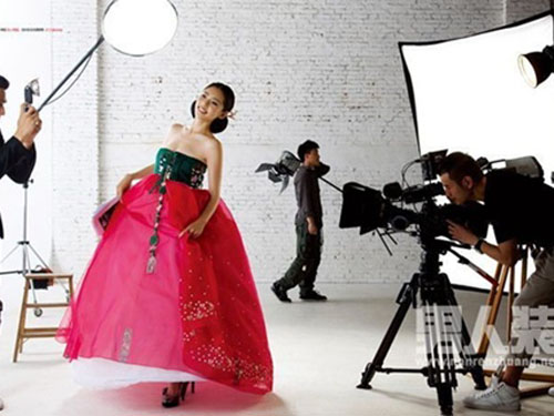 Cách tân Hanbok quá lố, sao Hàn bị “ném đá”