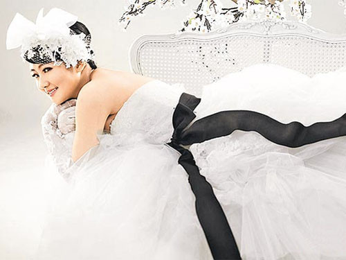 Hé lộ ảnh cưới của Selina