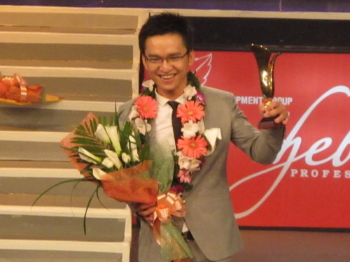 Trần Hạnh Phúc đoạt Én vàng 2011
