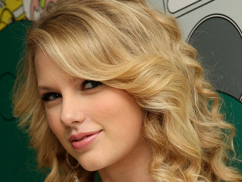 Taylor Swift tham gia thương trường