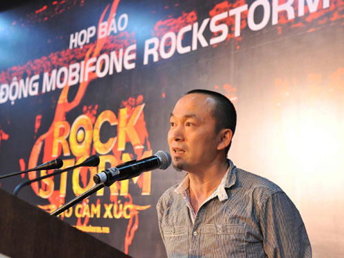 Quốc Trung lần đầu đạo diễn nhạc rock