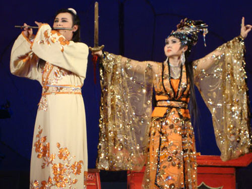 Thi nhau tranh giải HCV Trần Hữu Trang 2011