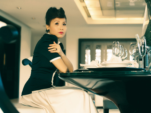 “Chị Tư” Cẩm Ly tái xuất sau dưỡng bệnh