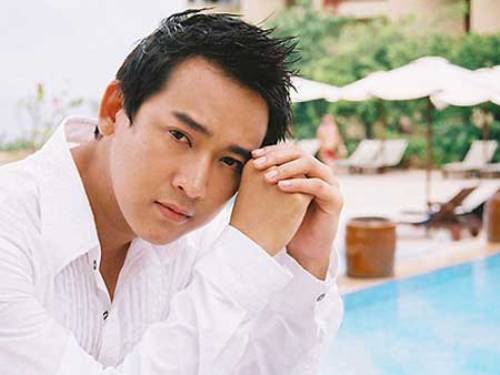 Hứa Vĩ Văn bị ngân hàng kiện vì nợ tiền