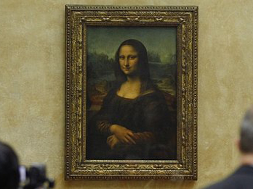 Mona Lisa: Bức họa nổi tiếng của Leonardo da Vinci đã thu hút sự chú ý của hàng triệu người trên toàn thế giới. Với nét vẽ tỉ mỉ, chi tiết và một nụ cười bí ẩn độc đáo, Mona Lisa chắc chắn sẽ khiến bạn thích thú.