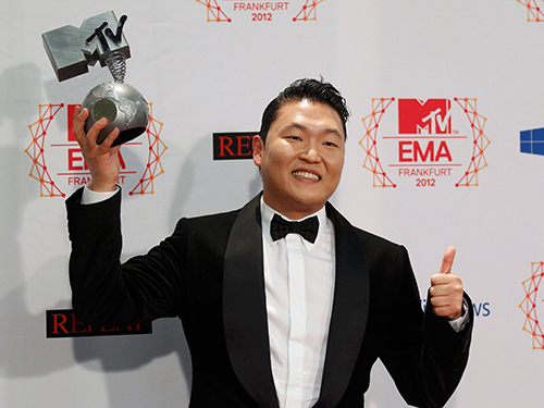 Psy được đề cử 3 hạng mục Giải thưởng Âm nhạc NRJ - Báo Người lao động