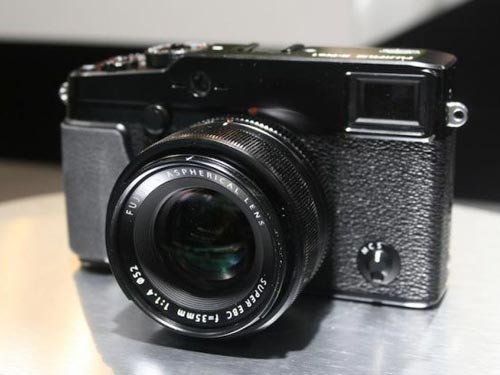 Fujifilm X-Pro1 được công bố với giá 1.700 USD