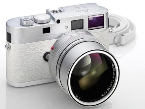 Leica phiên bản giới hạn trắng giá 666 triệu đồng
