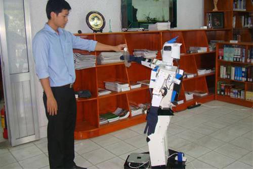 Thiếu đầu tư, robot của sinh viên khó "sống"