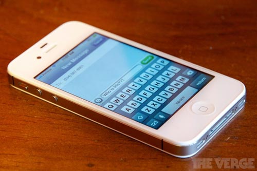 Apple thừa nhận lỗi bảo mật SMS trên iPhone