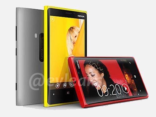 Rò rỉ hình ảnh Nokia Lumia 820 và Lumia 920 PureView