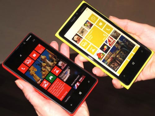 Giá Nokia Lumia 920 và 820 không như mong đợi