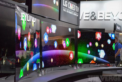 TV OLED màn hình cong đầu tiên trên thế giới