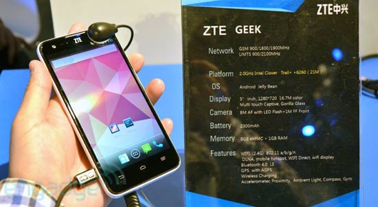 ZTE Geek, smartphone chíp Atom 2GHz, Jelly Bean