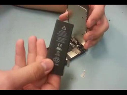 Làm thế nào thay pin iPhone 5 ?