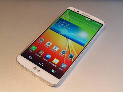 LG G2 so kè tính năng với iPhone 5 và Galaxy S4