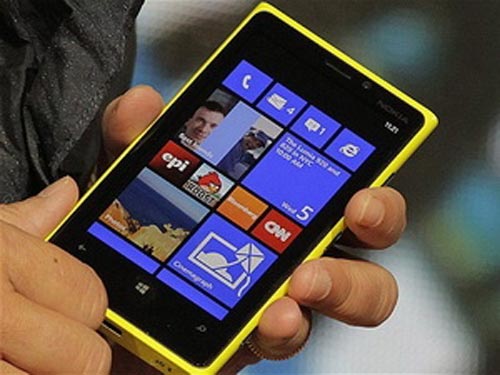 Nokia dời ngày ra mắt Lumia 1520