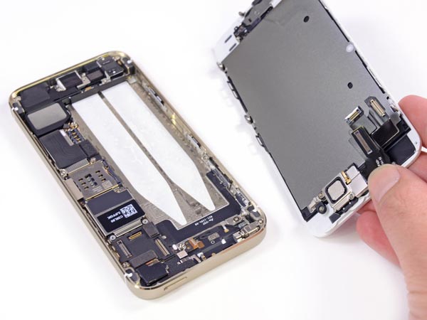 Khám phá bên trong iPhone 5S vàng