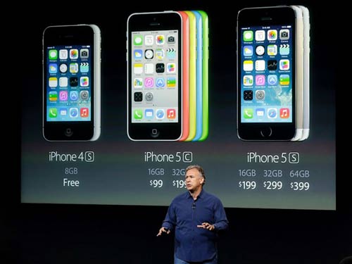 Tim Cook: iPhone 4S mới là smartphone giá rẻ