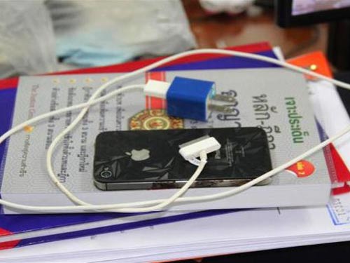 Thêm nạn nhân tử vong khi dùng iPhone đang sạc