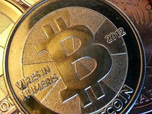 Bong bóng tiền ảo Bitcoin sụp đổ