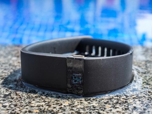 Fitbit ngừng bán, thu hồi vòng đeo thông minh Force