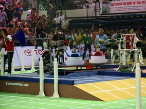 Đại học Lạc Hồng vô địch Robocon Việt Nam 2011
