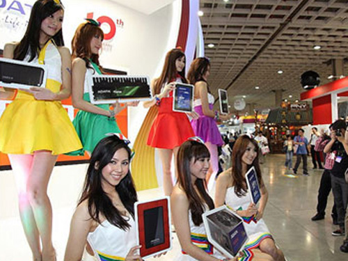 Chân dài sexy tại Computex 2011