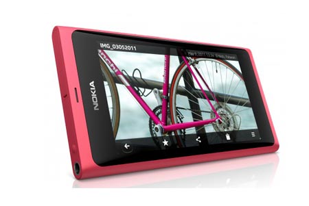 Nokia ra mắt N9, vỏ nhựa nguyên khối