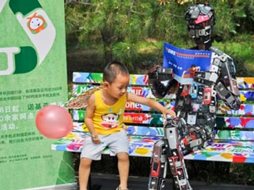 Robot làm từ "dế" cổ